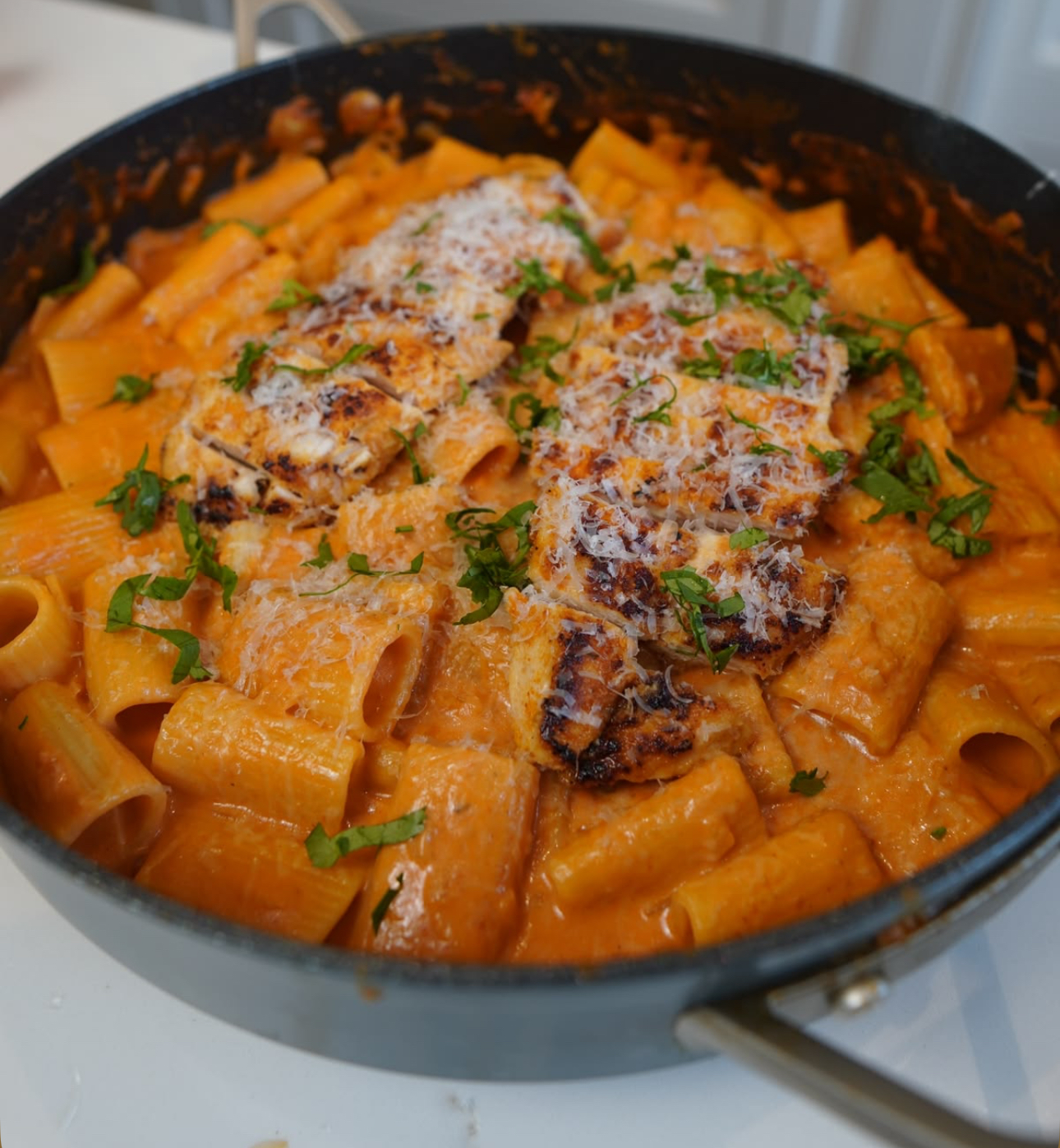 Spicy Vodka Rigatoni with Grilled Chicken